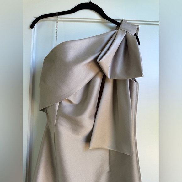 Sachin + Babi Bonnie One-Shoulder Dress Pewter - Picture 4 of 10